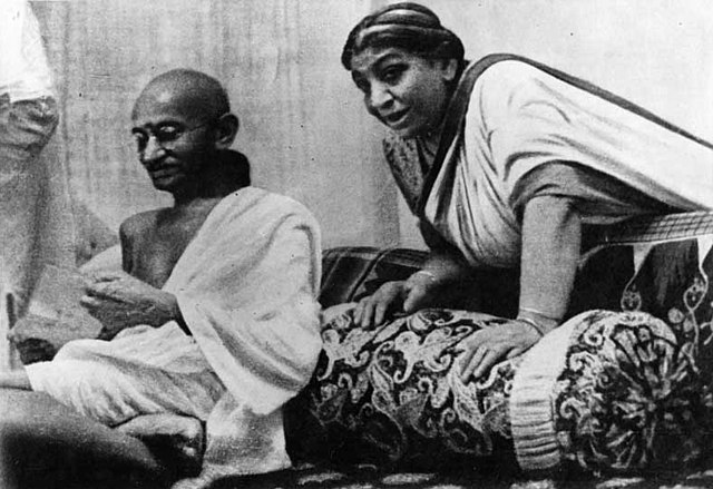 महात्मा गांधी और सरोजिनी नायडू